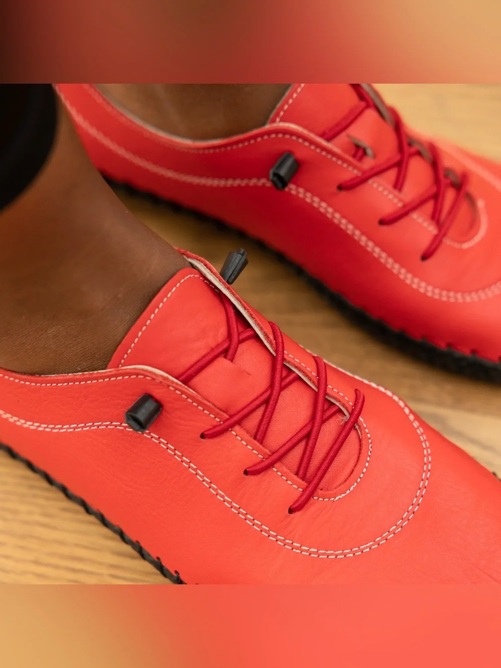Women's Red Leather Lace-Up Casual Sneaker brand new